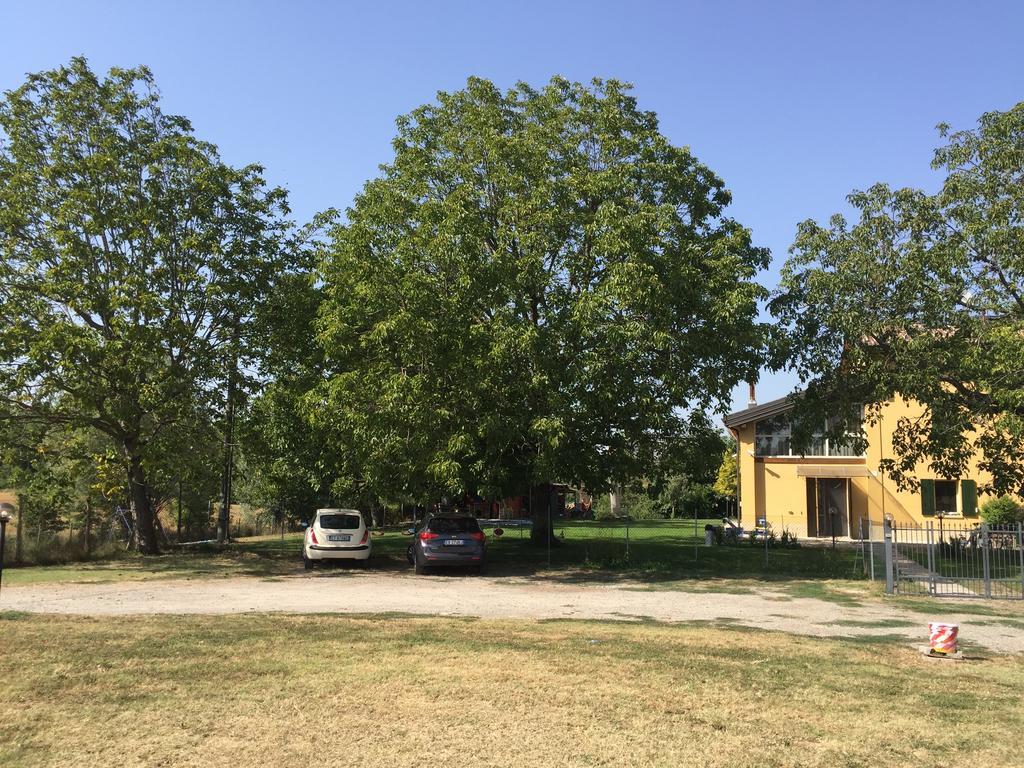 B&B Nido Sui Laghi San Donnino della Nizzola Exterior foto